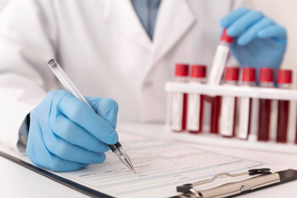 Ghidul analizelor uzuale: ce investigații medicale să faci anual, pentru a-ți monitoriza starea de sănătate