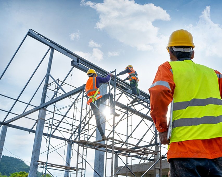 Chiar au nevoie firmele de servicii de protectia muncii?