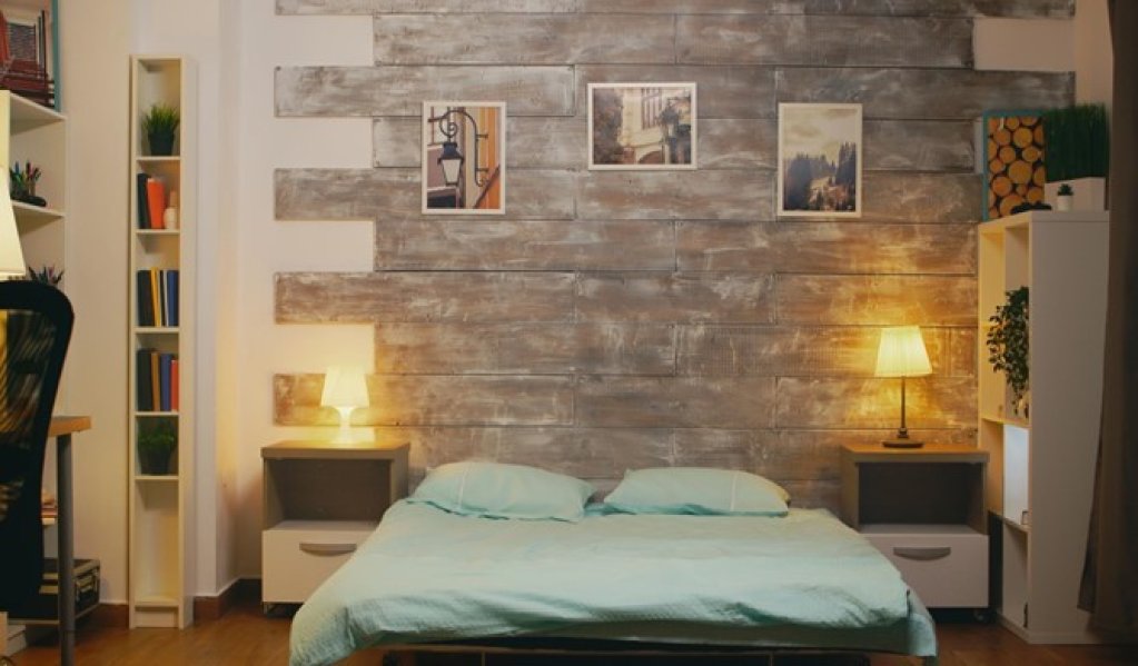 Cum alegi sursele de iluminare perfecte pentru un dormitor modern?
