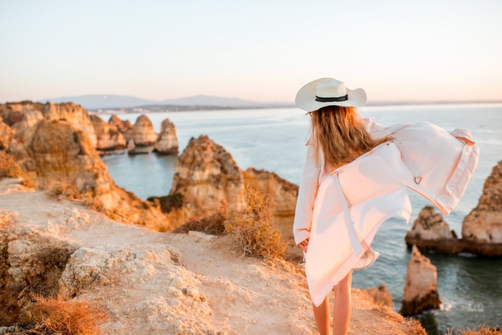 Beneficiile unei vacanţe în care pleci singur - descoperă-te exporând lumea!