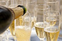 Degustarea șampaniei: cum savurezi aromele acesteia
