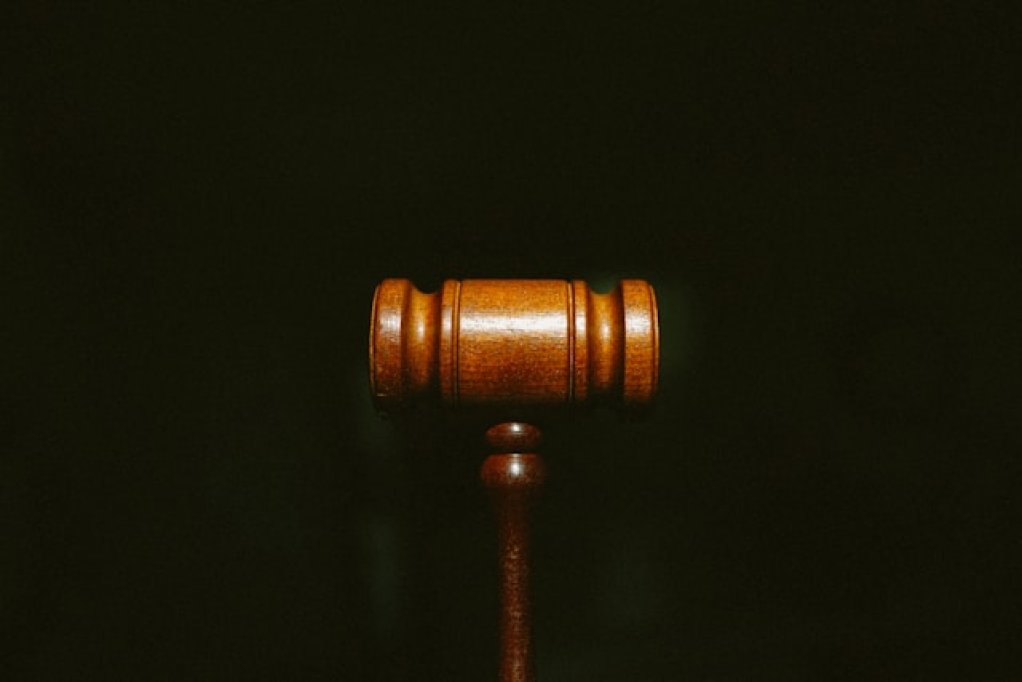Ce să faci dacă ești sub urmărire penală?