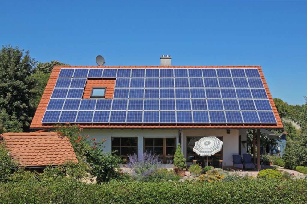 Sistemele fotovoltaice pentru casă: cum să începeți să generați propria energie?