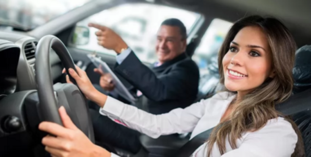 Cât de mult contează instructorul ca să poţi lua examenul auto