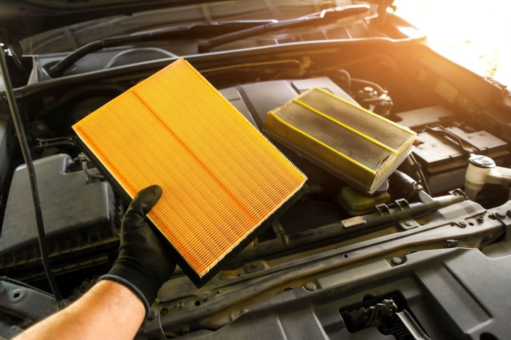 Beneficiile utilizării filtrelor de aer de origine Mercedes-Benz