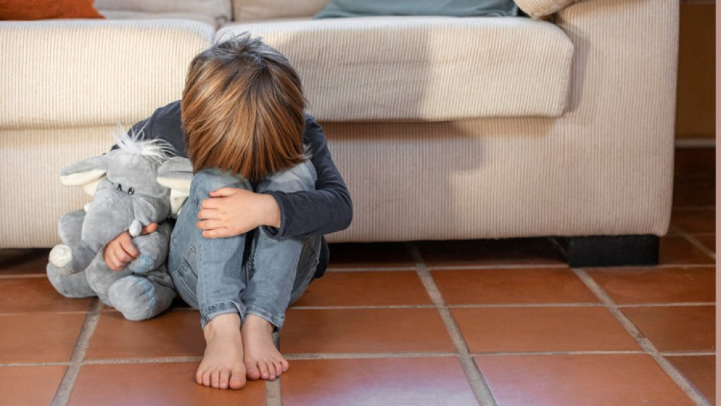 Răni nevăzute, cum traumele din copilărie ne modelează viața de adult