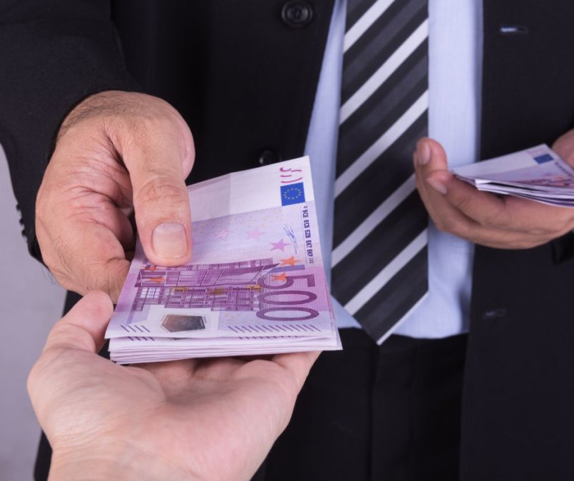 5 avantaje de care te bucuri dacă obții astăzi un credit