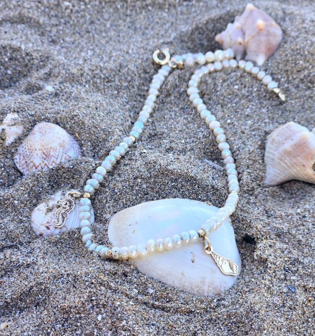 Ce bijuterii să iei cu tine la mare