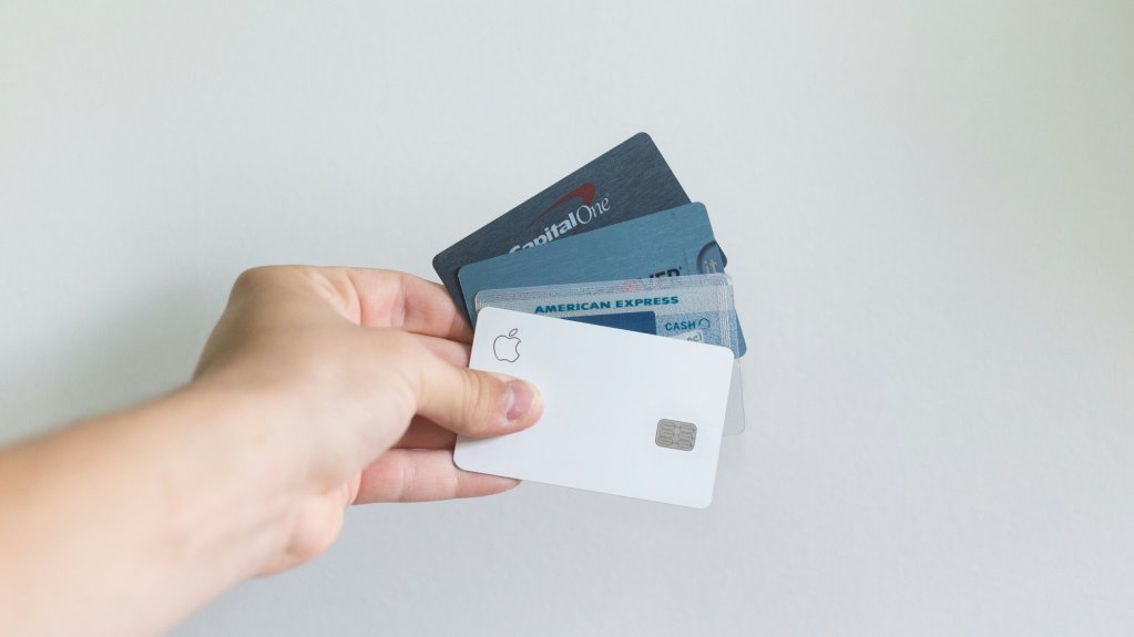 Vrei să plătești mai puțin pe credite? Află cum te poate ajuta un credit de refinanțare