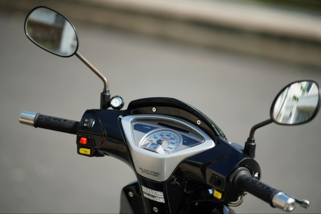 Cum să maximizezi eficiența unei trotinete electrice în naveta zilnică