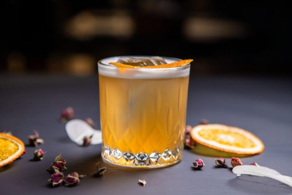 Atmosferă irlandeză și cocktailuri cu whiskey irlandez: o experiență de încercat în București