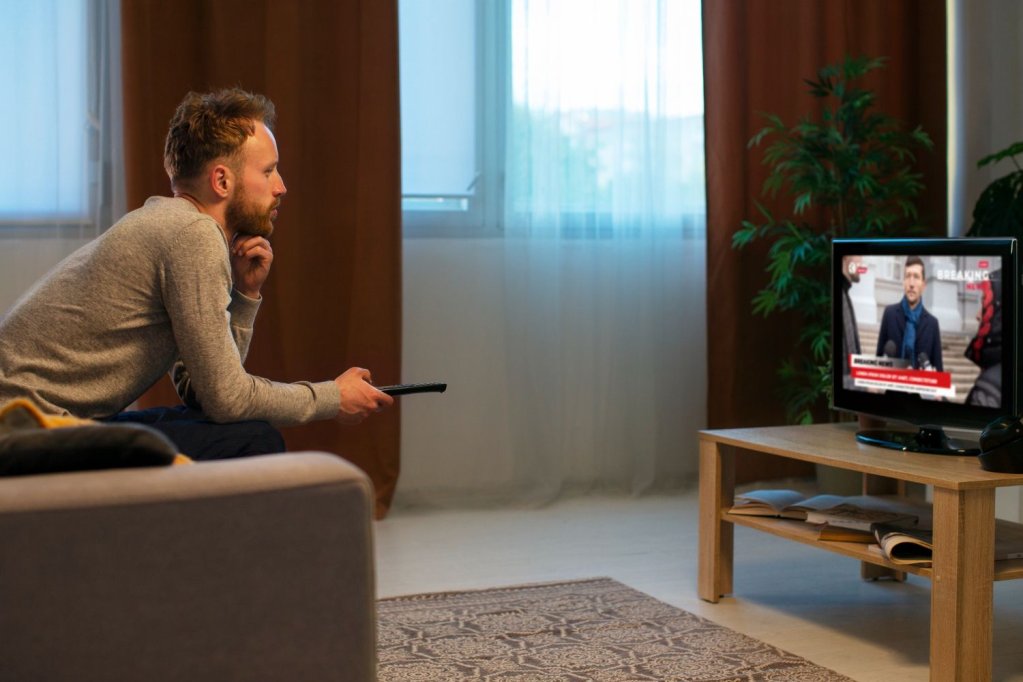 Activitatea care a depășit televizorul în preferințele românilor