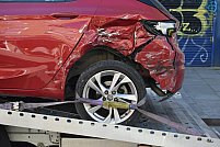După un accident provocat de tine, RCA-ul nu îți despăgubește propria mașină: când merită CASCO